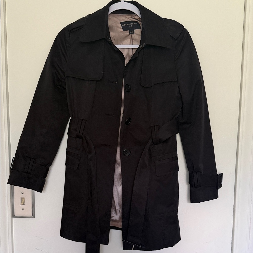 Banana Republic Women’s Black Trench Coat with Belt